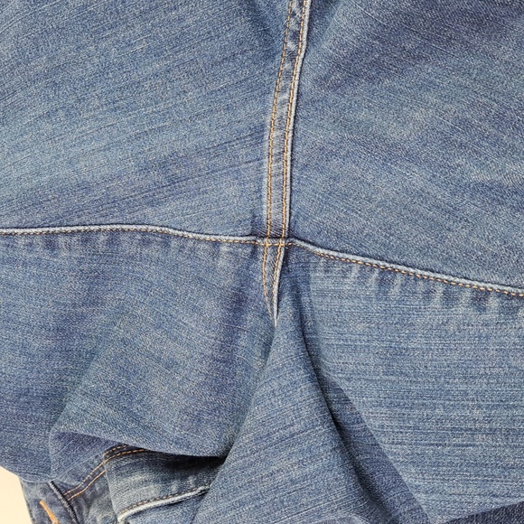 L.L. Bean Classic Fit Straight Leg Blue Jeans Size 14 M/T Inseam 31' - Picture 13 of 17